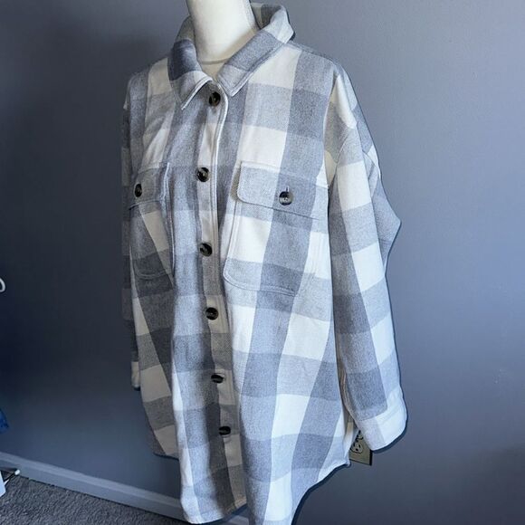 Old Navy Gray Buffalo Plaid Coat! - Picture 9 of 14